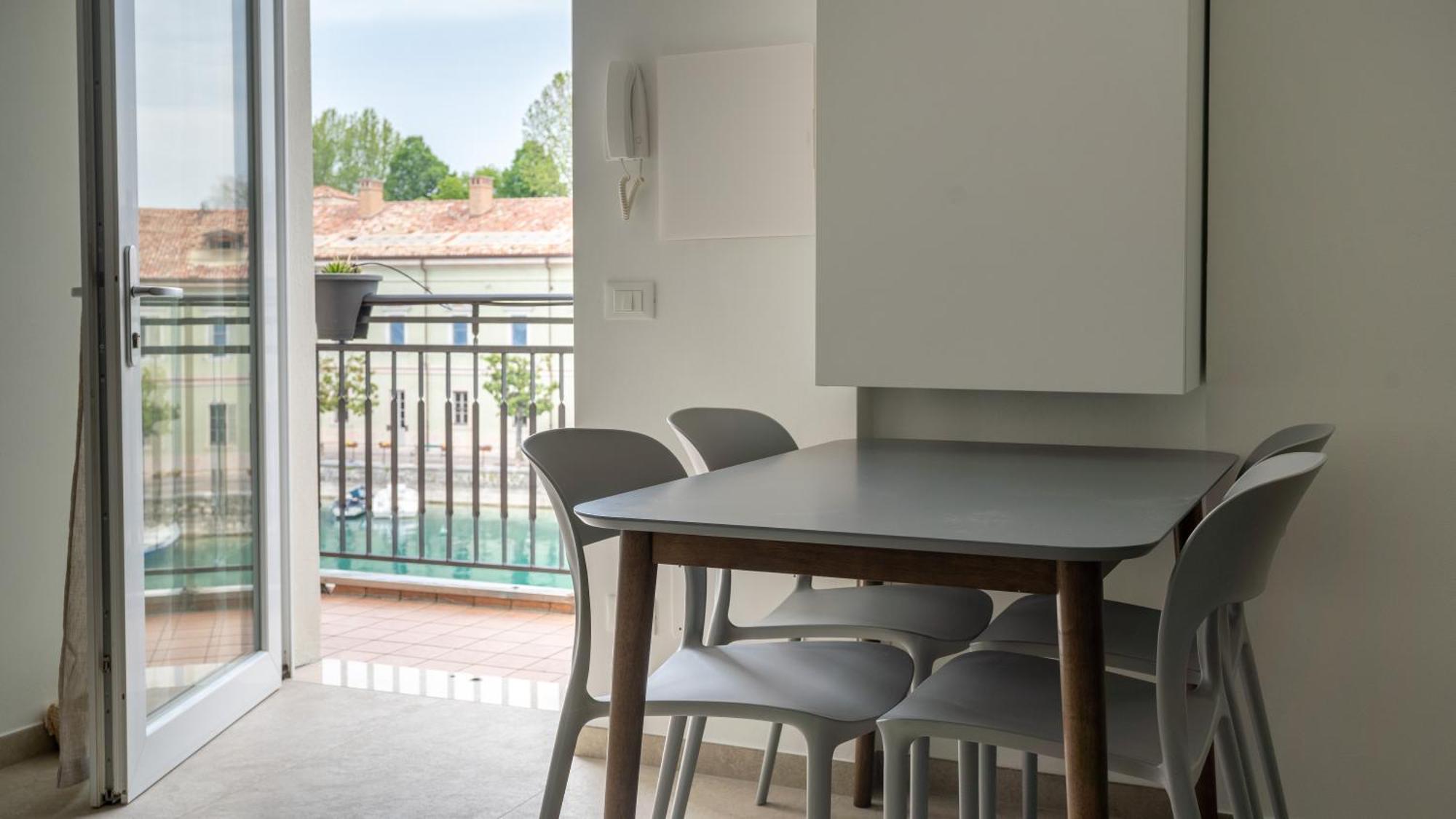 Fiori Sull'Acqua Apartments Peschiera del Garda Exterior foto