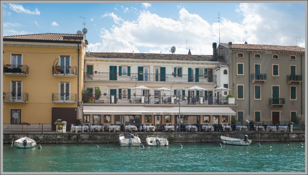 Fiori Sull'Acqua Apartments Peschiera del Garda Exterior foto