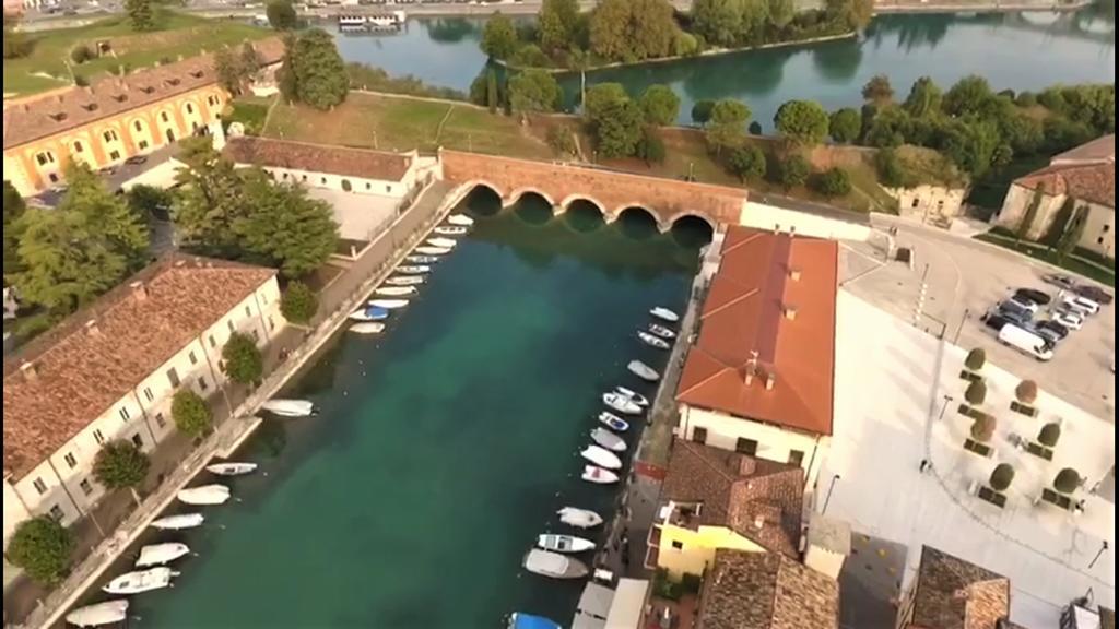 Fiori Sull'Acqua Apartments Peschiera del Garda Exterior foto